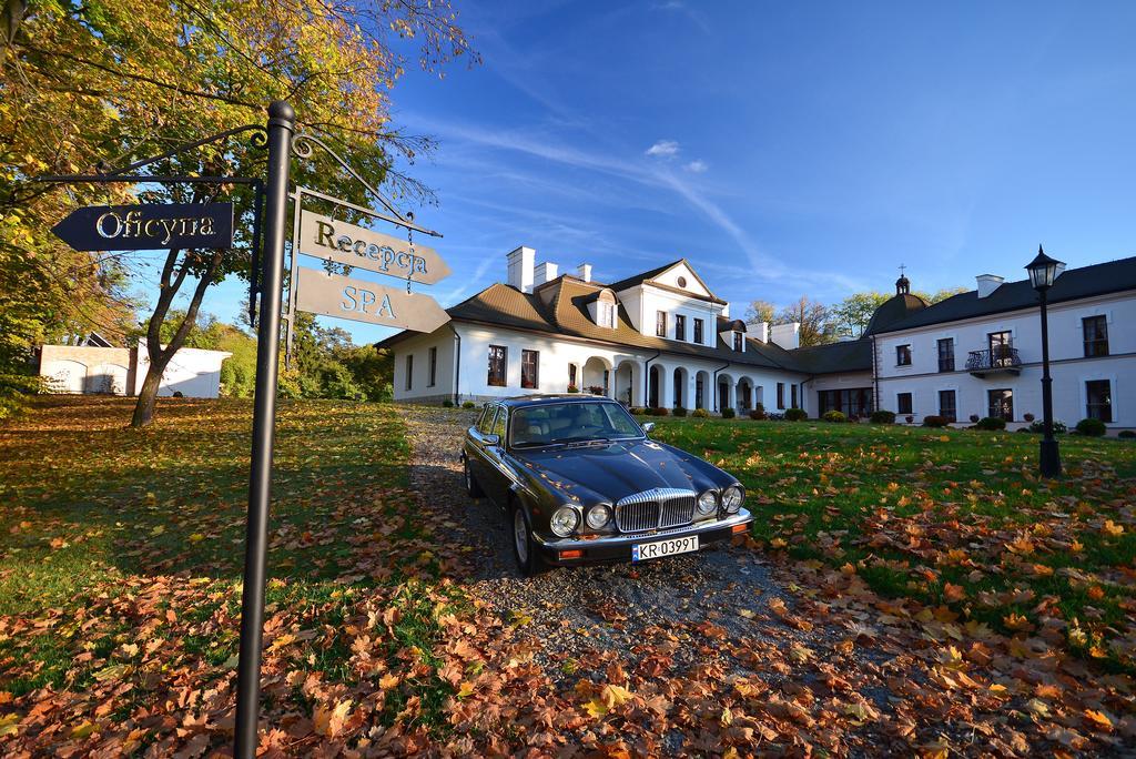 Dwor Kombornia Hotel&Spa Екстериор снимка