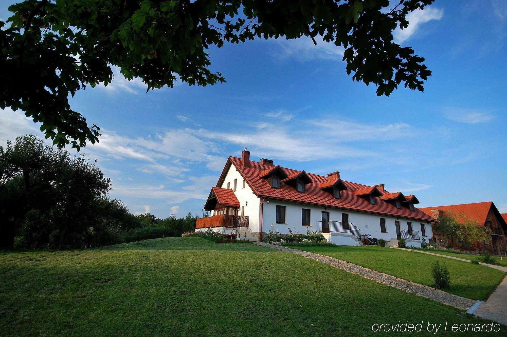 Dwor Kombornia Hotel&Spa Екстериор снимка