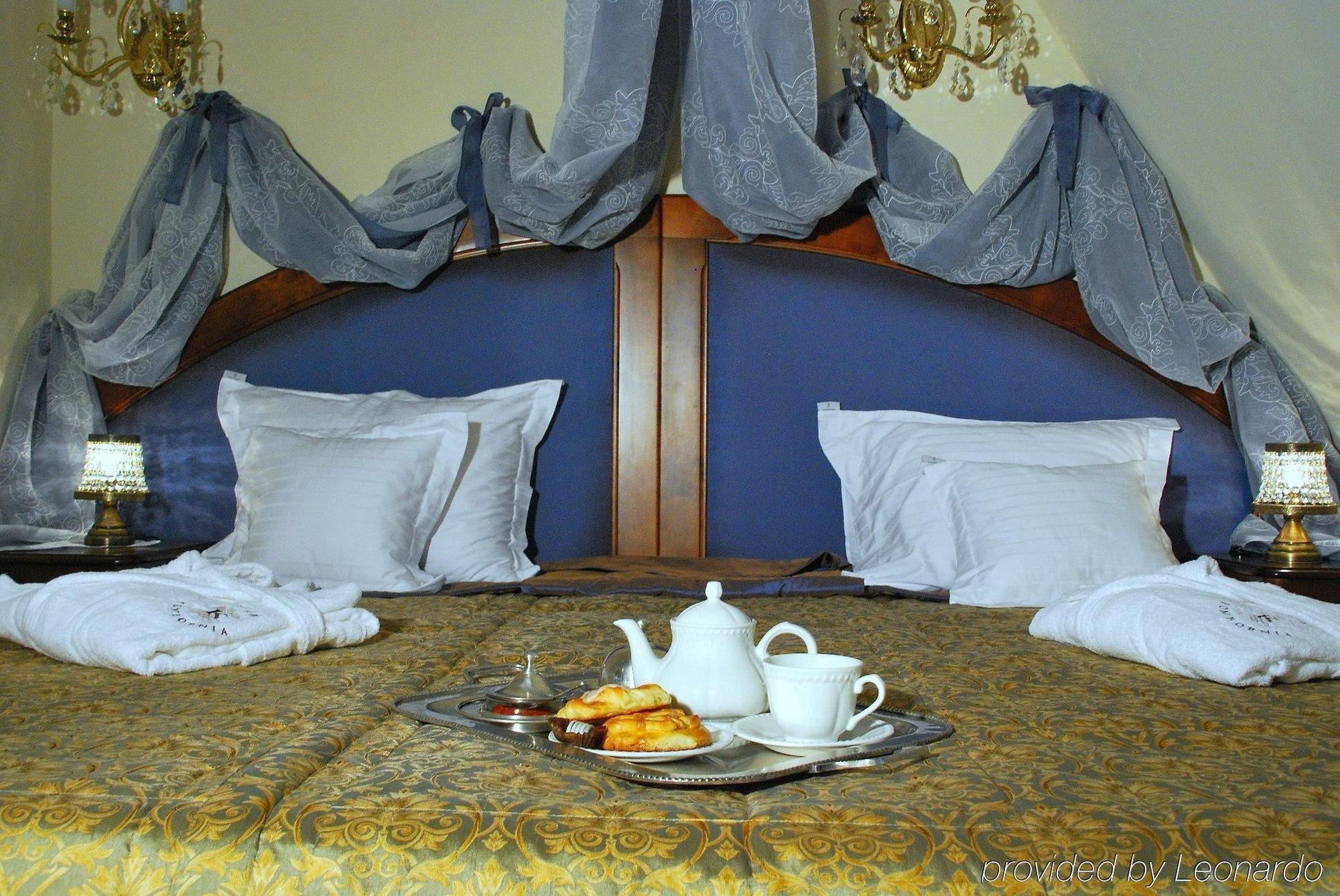 Dwor Kombornia Hotel&Spa Екстериор снимка